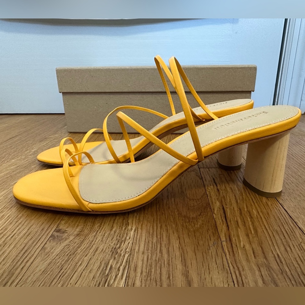 Strappy reformation sandal in mustard yellow/orange size 8